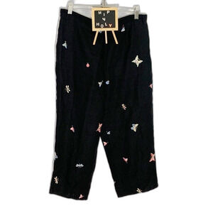 Black Embroidered Capris